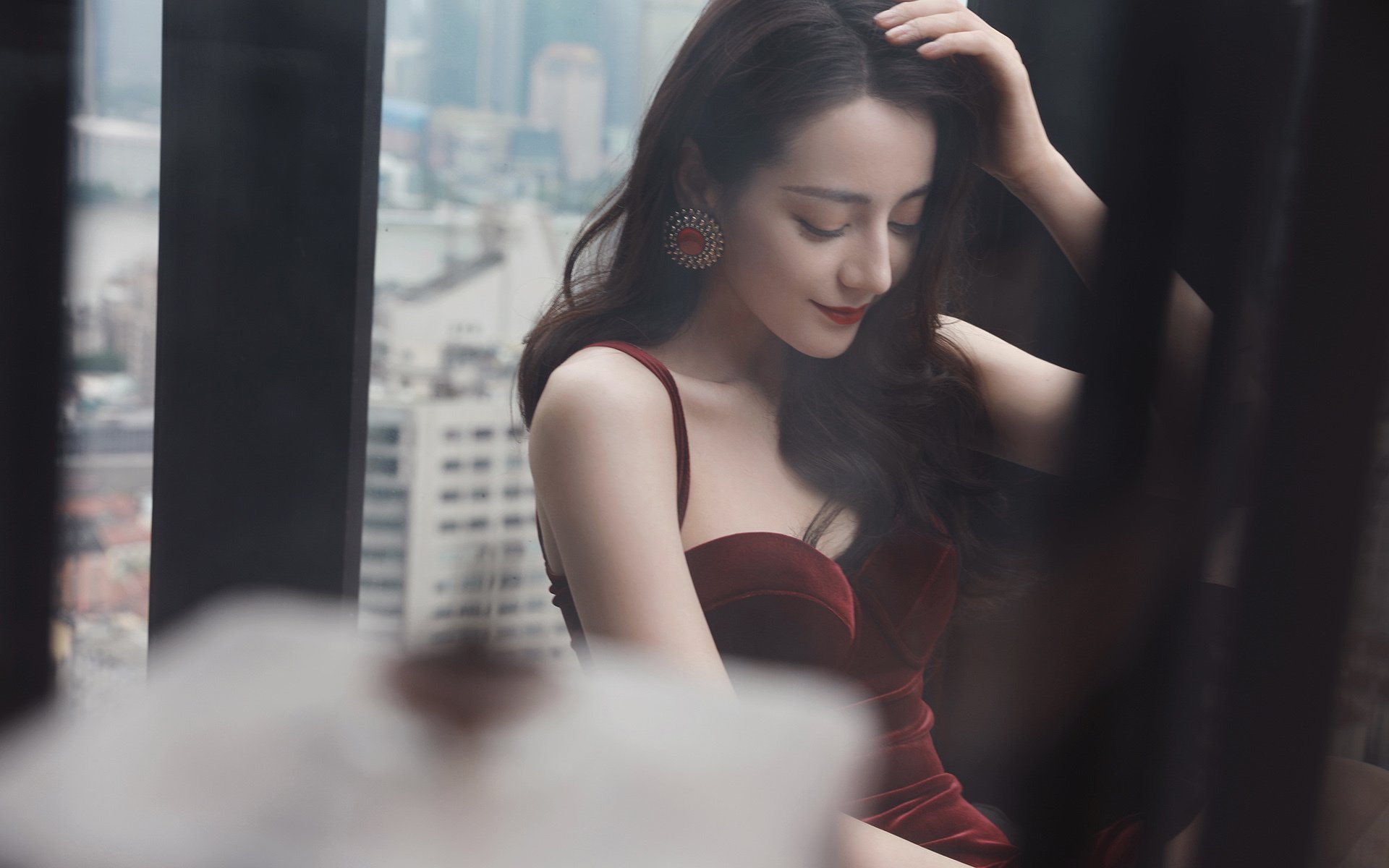 场馆灯光系统完成升级夜间比赛视觉体验全面提升，运动场馆灯光照明设计施工