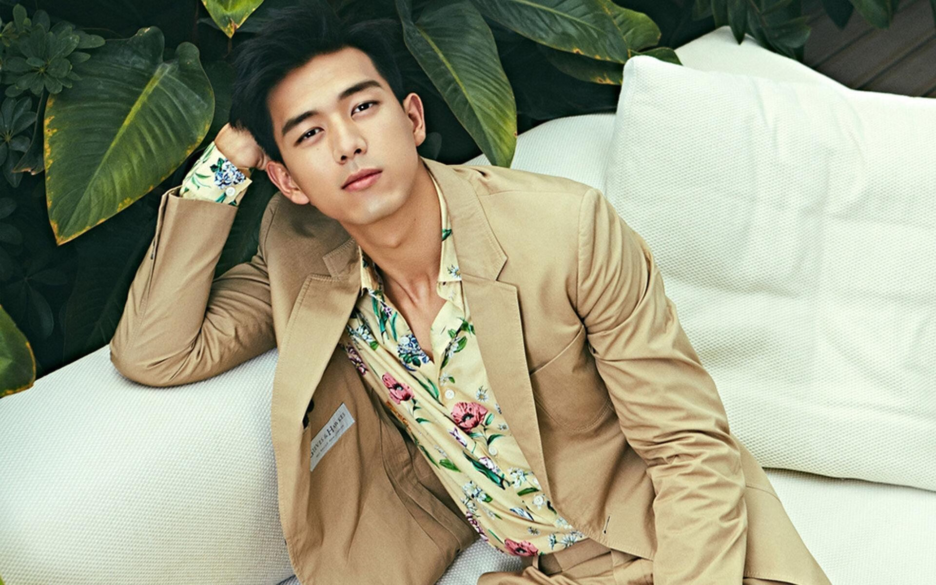 爱游戏体育官方网站-职业球员拍摄纪录片展现训练背后故事传递正能量，球队摄影