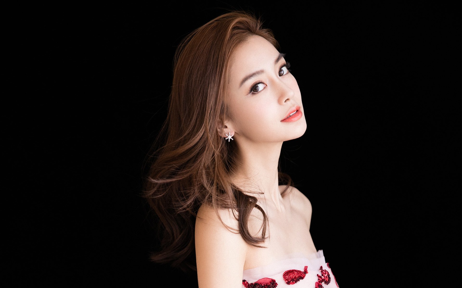 赞比亚男篮在非洲预赛中拼搏不止，迈向国际舞台新高峰，赞比亚进球